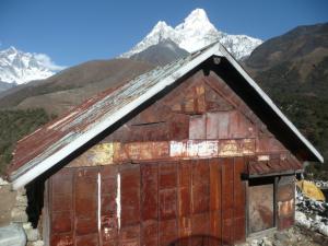 Cool re-purposed siding in Pangboche